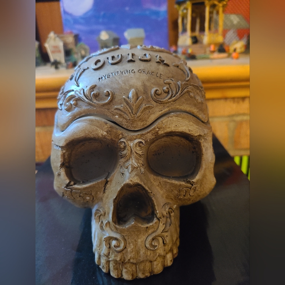 Ouija skull trinket box